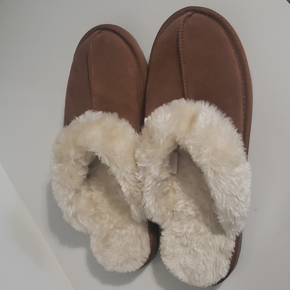 Genuine Tan Brown Suede Faux Fur House Slippers - Picture 4 of 4
